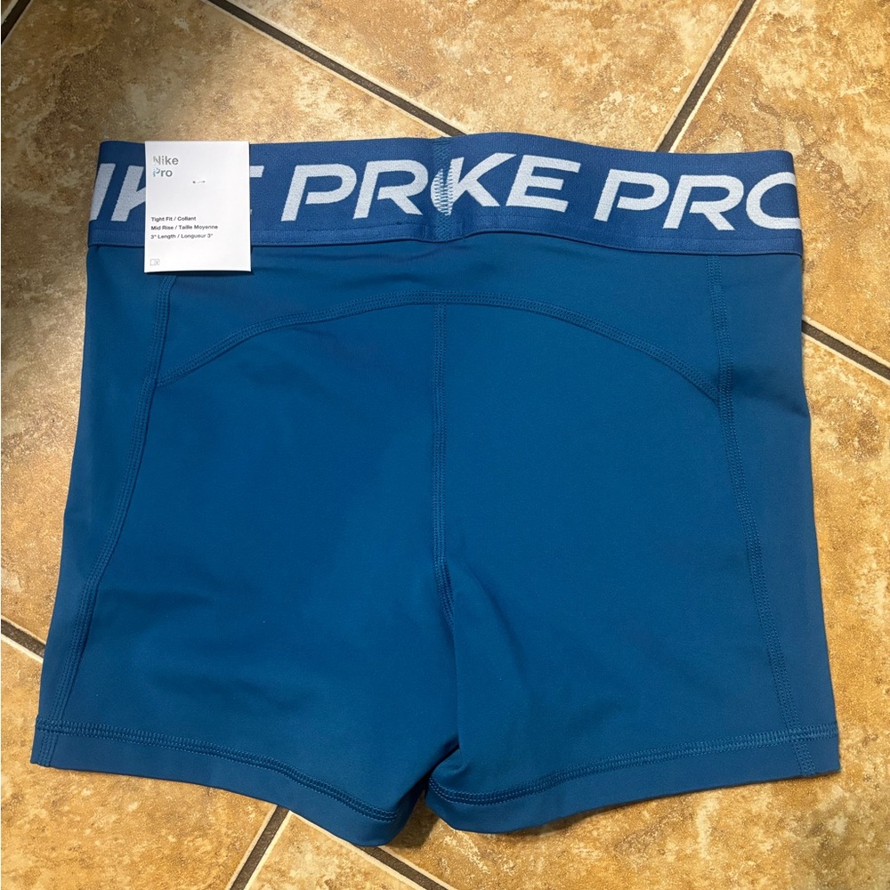 NWT!! Nike Pro Teal Performance Shorts - Picture 2 of 2